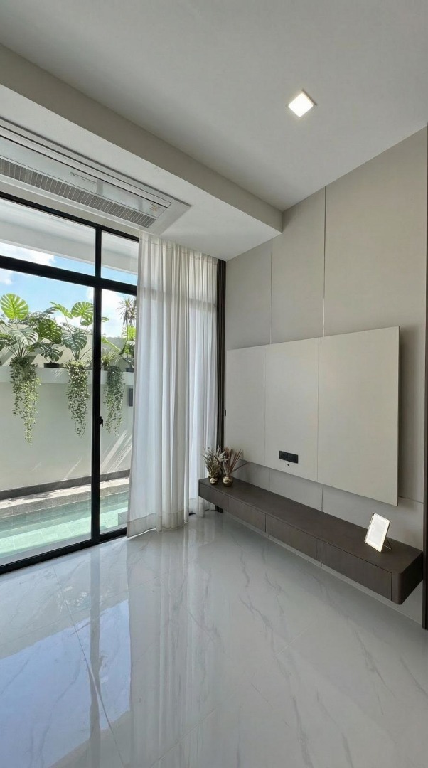 ✨Luxury Semi-Detached House for Sale  – Premium Location, Pattaya (Naklua)