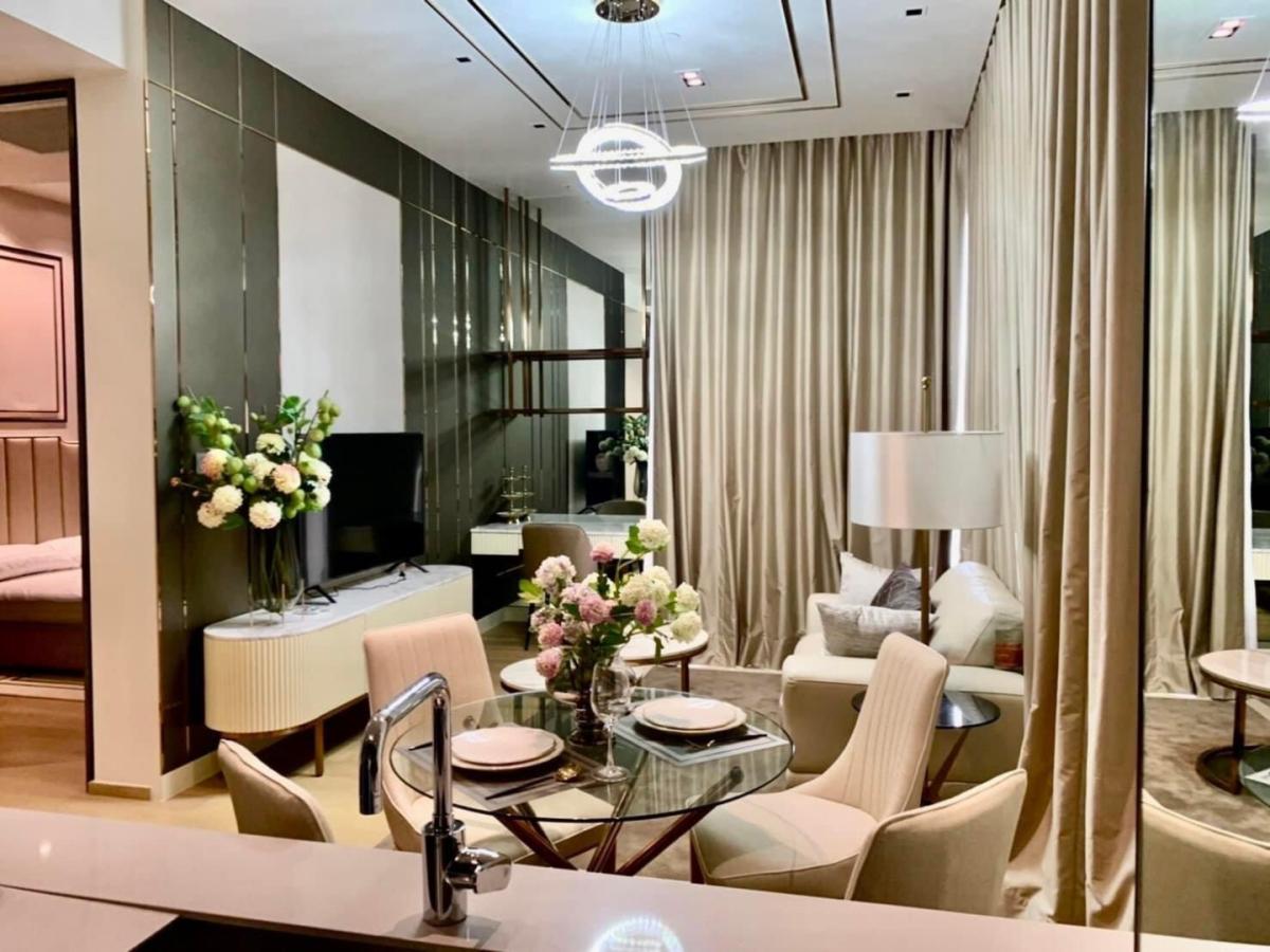 💚 Super Luxury Condo For rent : 28 Chidlom