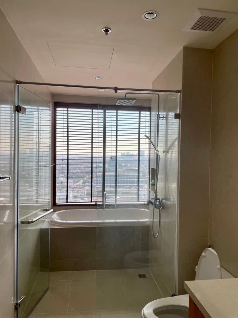 ✨ Luxury Class Condo For rent :  THE EMPORIO PLACE