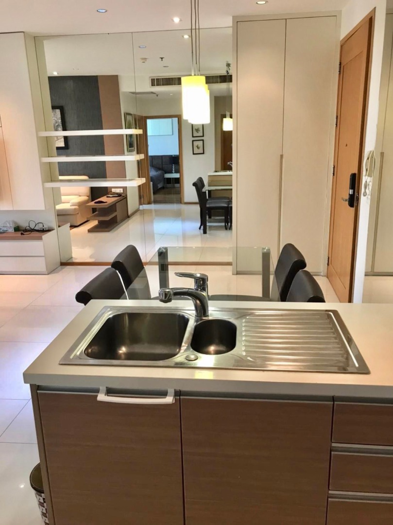 🌈 Luxury Condo For Rent : THE EMPORIO PLACE