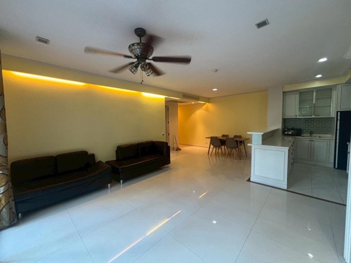 ✨Super Luxury Condo For Rent : The Legend Saladaeng✨